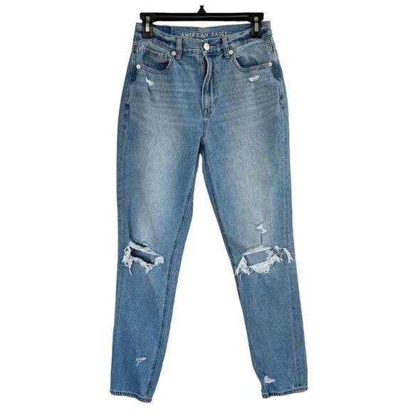 American Eagle SZ 2 LONG Mom Jeans Mid-Rise Whiskered Distressed Light Wash Blue - Picture 1 of 12